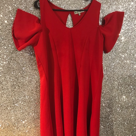 Almost Famous***✅ - Picture 2 of 2